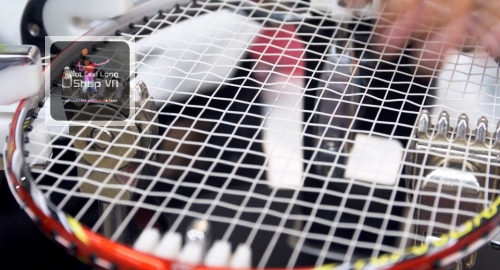 So sánh khác biệt giữa căng dây vợt cầu lông 4 nút và 2 nút