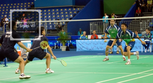 Đánh cầu lông có tác dụng gì đối với thể chất và tinh thần?