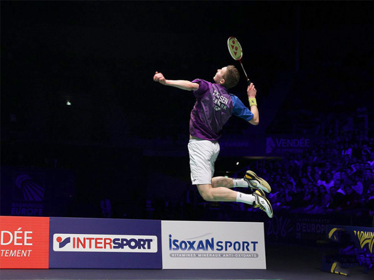 Top 10 cây vợt cầu lông tốt nhất hiện nay