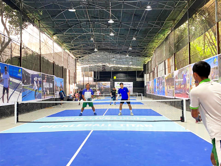 Review sân Pickleball Titan quận Tân Phú