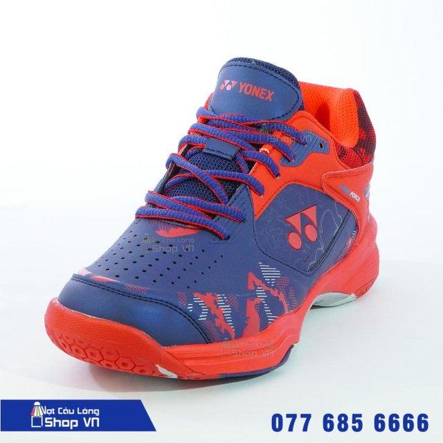 https://vclshop-web.tadalabs.vn/wp-content/uploads/2026/09/Giay-Cau-Long-Yonex-Arma-Force-Navy-Do-1fd5ef2ff3787.jpg