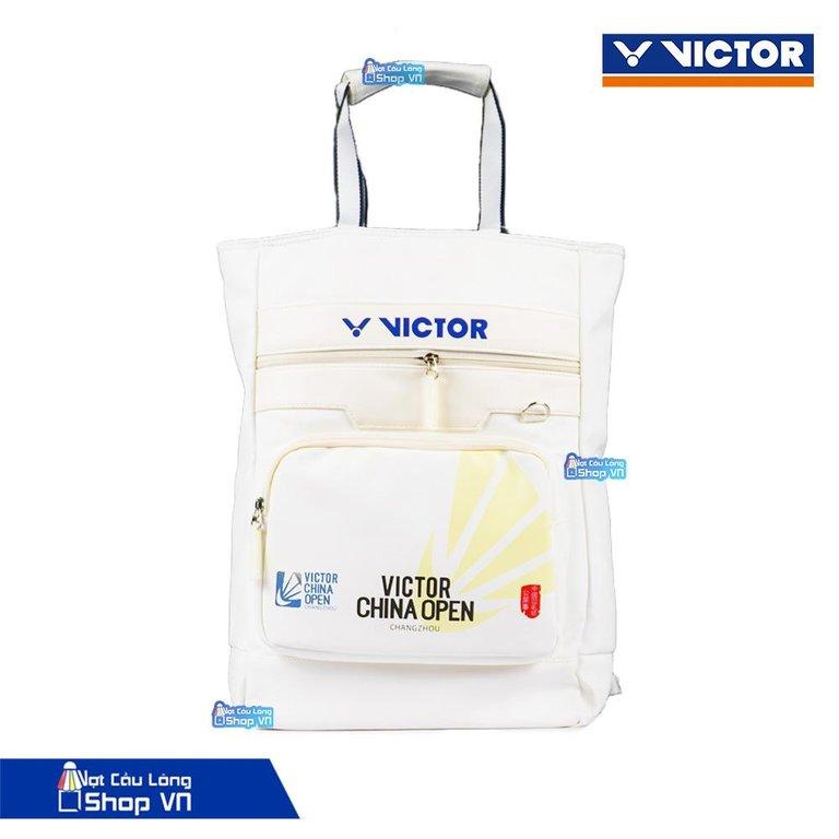 https://vclshop-web.tadalabs.vn/wp-content/uploads/2026/09/tui-cau-long-victor-china-open-mau-trang-sua0eaf66ceee87.jpg