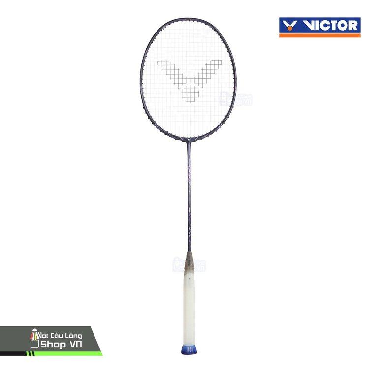 https://vclshop-web.tadalabs.vn/wp-content/uploads/2026/09/vot-cau-long-victor-auraspeed-fantome-vot-cau-long-shop-1-1.jpg